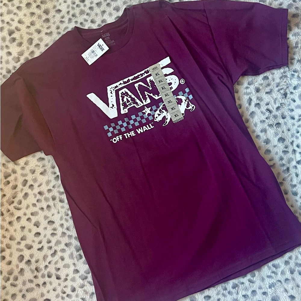 NWT Men’s Vans T Shirt. Maroon size XL